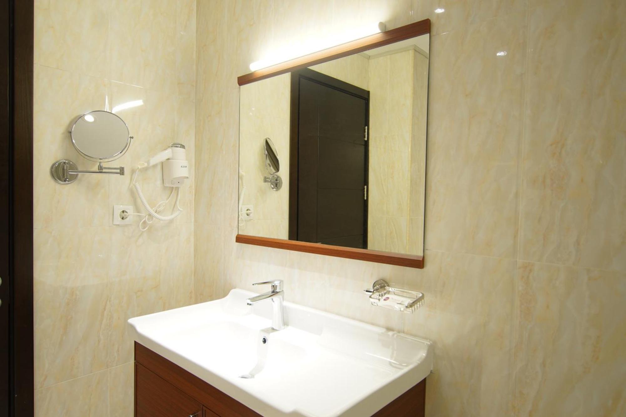 Best Western Premier Dynasty Addis Ababa Dış mekan fotoğraf
